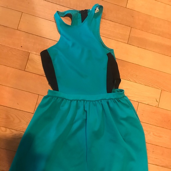 Dresses & Skirts - Cut-Out Turquoise Dress